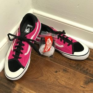 NWT Vans 'TNT Advanced Prot" Black/Pink/White Shoe